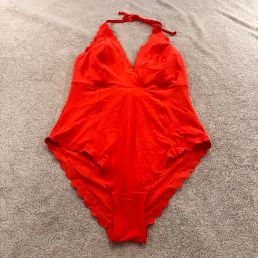 H&M Red Scalloped‎ Halter Neck One Piece Swimsuit V-Neck Beach Swimwear Sz 8